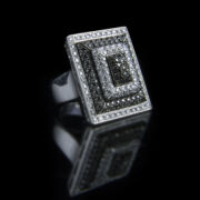 Kép 3/6 - Fehérarany ékszergarnitúra briliáns csiszolású- és fekete gyémántokkal