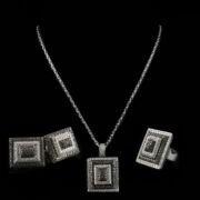Kép 1/6 - Fehérarany ékszergarnitúra briliáns csiszolású- és fekete gyémántokkal