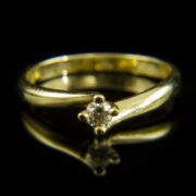 Kép 2/2 - Sárgaarany eljegyzési gyűrű briliáns csiszolású gyémánt kővel (0.13 ct)
