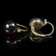 Kép 2/2 - Gránátgyöngyös arany fülbevaló pár gyémánttal