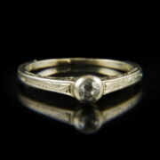 Fehérarany eljegyzési gyűrű régi csiszolású gyémánt kővel (0.10 ct)