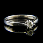 Kép 1/2 - Fehérarany eljegyzési gyűrű régi csiszolású gyémánt kővel (0.20 ct)