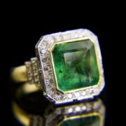 Kép 1/2 - Smaragd köves arany gyűrű gyémántokkal