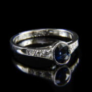 Kép 1/2 - Szoliter jellegű zafír-gyémántköves női gyűrű