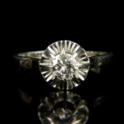 18 karátos fehérarany eljegyzési gyűrű briliáns csiszolású gyémánt kővel (0.45 ct)