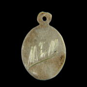Kép 2/2 - Máriazelli ezüst medál vörös zománc díszítéssel