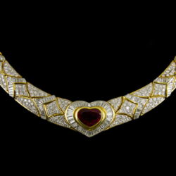Kép 4/10 - Rubin és gyémánt köves szív alakú ékszergarnitúra