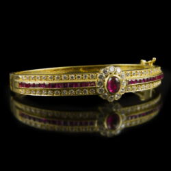 Picture 2/8 -Ruby-diamond golden jewellery set