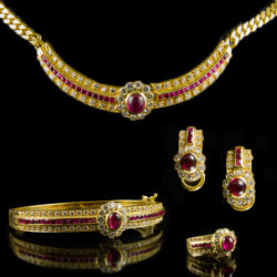 Picture 1/8 -Ruby-diamond golden jewellery set