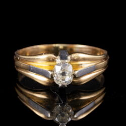 Picture 2/5 -Golden engagement ring with an old-cut diamond (0.35 ct)