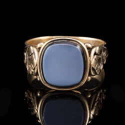 Picture 2/5 -Signet ring with agate sheet