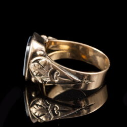 Picture 4/5 -Signet ring with agate sheet