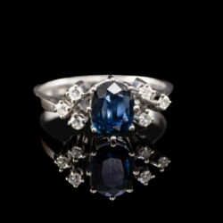 Picture 2/5 -Női gyűrű zafírral és gyémántokkal