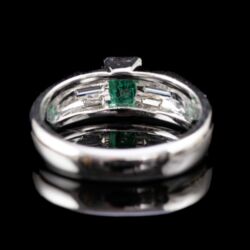 Picture 4/5 -Gold ring with emerald