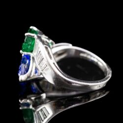 Picture 4/5 -Toi et Moi-style emerald tanzanite ring