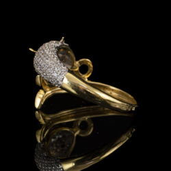 Picture 4/5 -Gold ring in the shape of a dolphin, studded with zirconias