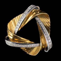 Picture 2/3 -Melltű Bross gyémántokkal