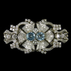 Picture 1/5 -Platinum brooch with diamonds and topaz