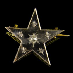 Picture 2/3 -Star-shaped golden brooch