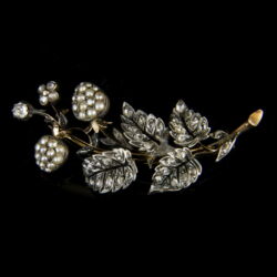 Picture 2/7 -French leaf-shaped brooch with pearls and diamonds