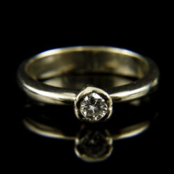 Picture 2/2 -14 K white gold engagement ring with a brilliant-cut diamond (0.17 ct)