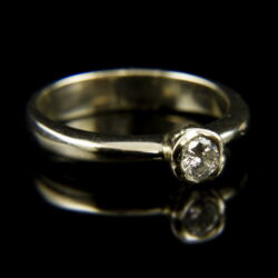 Picture 1/2 -14 K white gold engagement ring with a brilliant-cut diamond (0.17 ct)