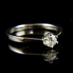 Picture 1/2 -14 K white gold engagement ring with a diamond (0.25 ct)