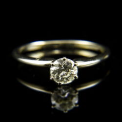 Picture 2/2 -14 K white gold engagement ring with a diamond (0.54 ct)