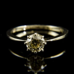Picture 2/2 -14 K white gold solitaire ring with a diamond (0.95 ct)