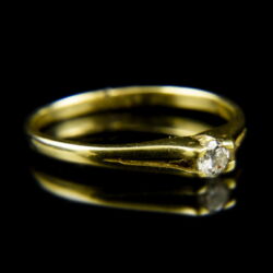 Kép 1/2 - 14 karátos sárgaarany eljegyzési gyűrű briliáns csiszolású gyémánt kővel (0.17 ct)