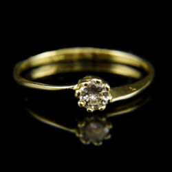 Kép 2/2 - 14 karátos sárgaarany eljegyzési gyűrű briliáns csiszolású gyémánt kővel (0.18 ct)