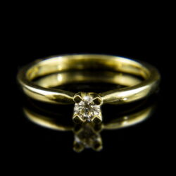 Picture 2/2 -14 K gold solitaire ring with a brilliant-cut diamond (0.18 ct)