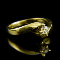Kép 1/2 - 14 karátos sárgaarany szoliter gyűrű gyémánt kővel (0.22 ct)
