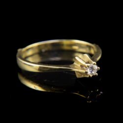 Kép 1/5 - Szoliter fazonú eljegyzési gyűrű (0,06 ct) gyémánttal
