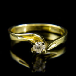 Picture 2/2 -Gold engagement ring with a brilliant-cut diamond  (0.20 ct)