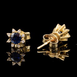 Picture 3/4 -Pair of rosette-style sapphire stud earrings