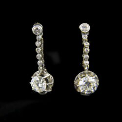 Picture 1/2 -Pair of white gold earrings with diamonds