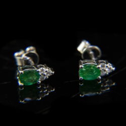 Picture 2/4 -Stud-style emerald earrings with diamonds