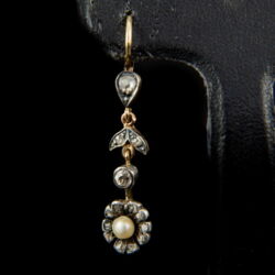 Picture 2/2 -Pair of earrings with pearls