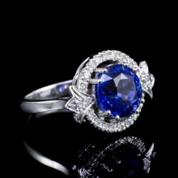 Picture 1/5 -Ring with sapphires and diamonds