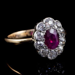 Kép 1/5 - Rozetta fazonú rubin-brilliáns gyűrű