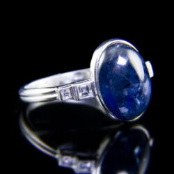 Picture 1/5 -Sapphire ring with diamonds