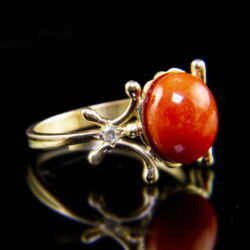 Picture 1/5 -Ring with coral and diamonds