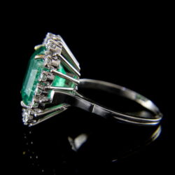 Kép 4/5 - Rozetta fazonú smaragd gyémánt gyűrű