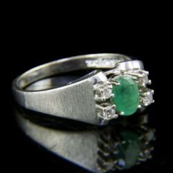 Picture 1/2 -White gold ring with an emerald and eight-cut diamonds