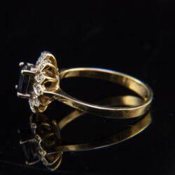 Kép 4/5 - Rozetta fazonú zafír gyémánt köves női gyűrű