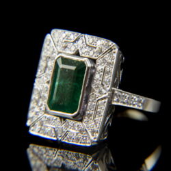 Kép 3/5 - Gyűrű smaragddal achtkant gyémántokkal