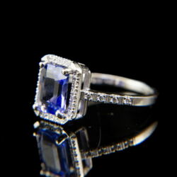 Picture 3/5 -Ring with tanzanite and diamonds