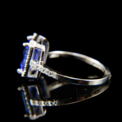 Picture 4/5 -Ring with tanzanite and diamonds