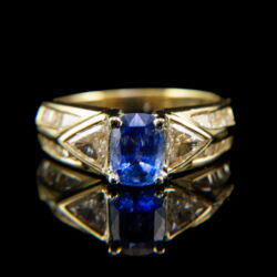 Kép 2/5 - Gyűrű zafírral trillion csiszolású gyémánttal